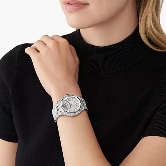 Micheal Kors Women’s Oversized Raquel Pavé Silver-Tone Watch
Case Size: 41mm - Picture 10 of 10